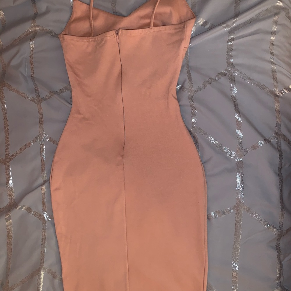Peach dress - Picture 2 of 2